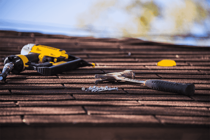 7 Easy Steps on How to Lay Roof Shingles All by Yourself